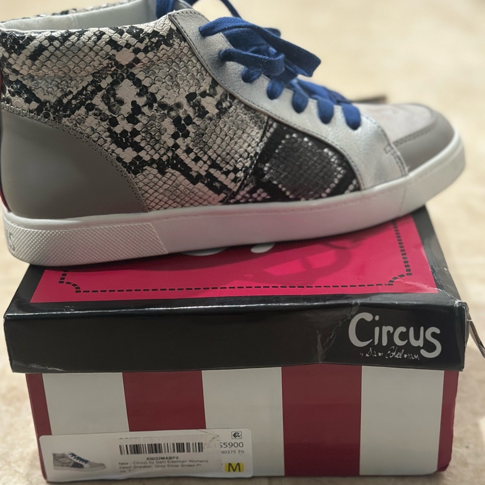 Women High-Top Sneakers - Gray and Black snake print